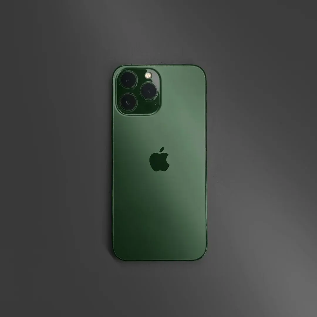 Apple iPhone 13 Pro Max Alpine Green — image 4
