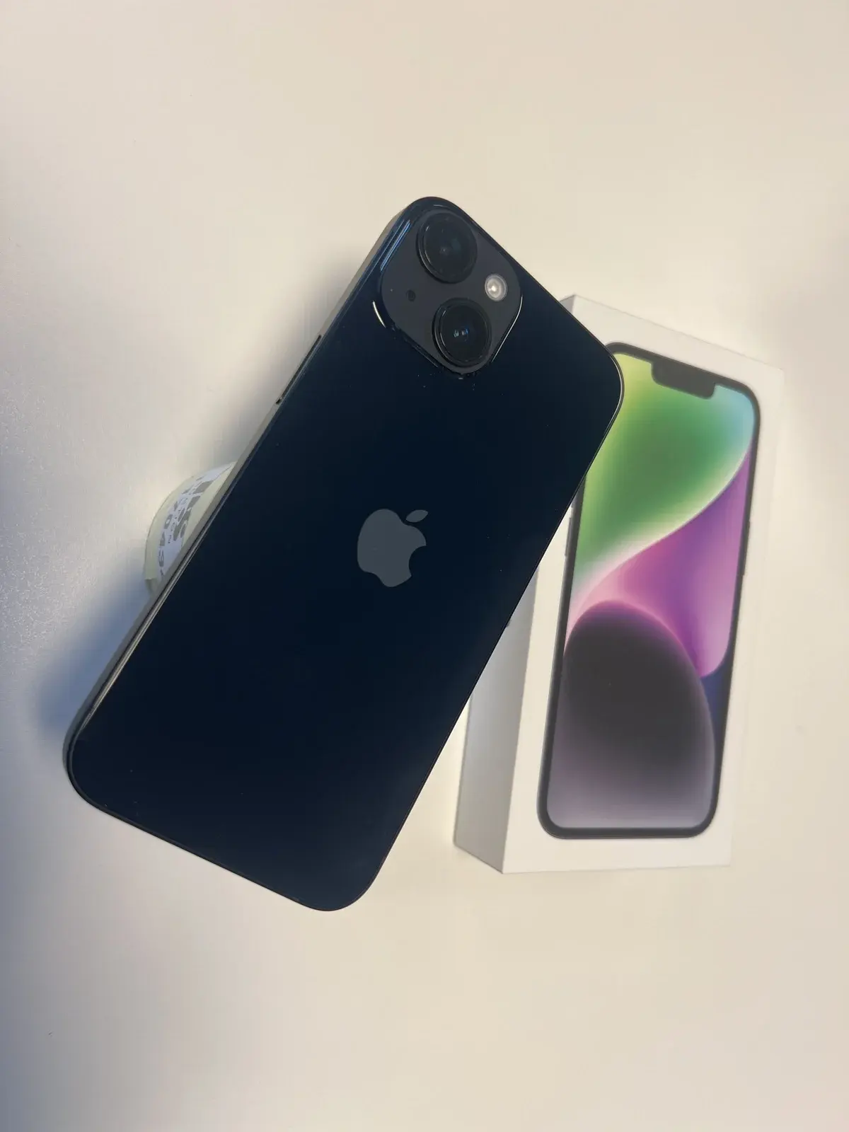 Apple iPhone 14 Midnight — image 4